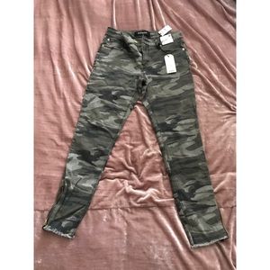 NWT Express Camo Skinny Jeans